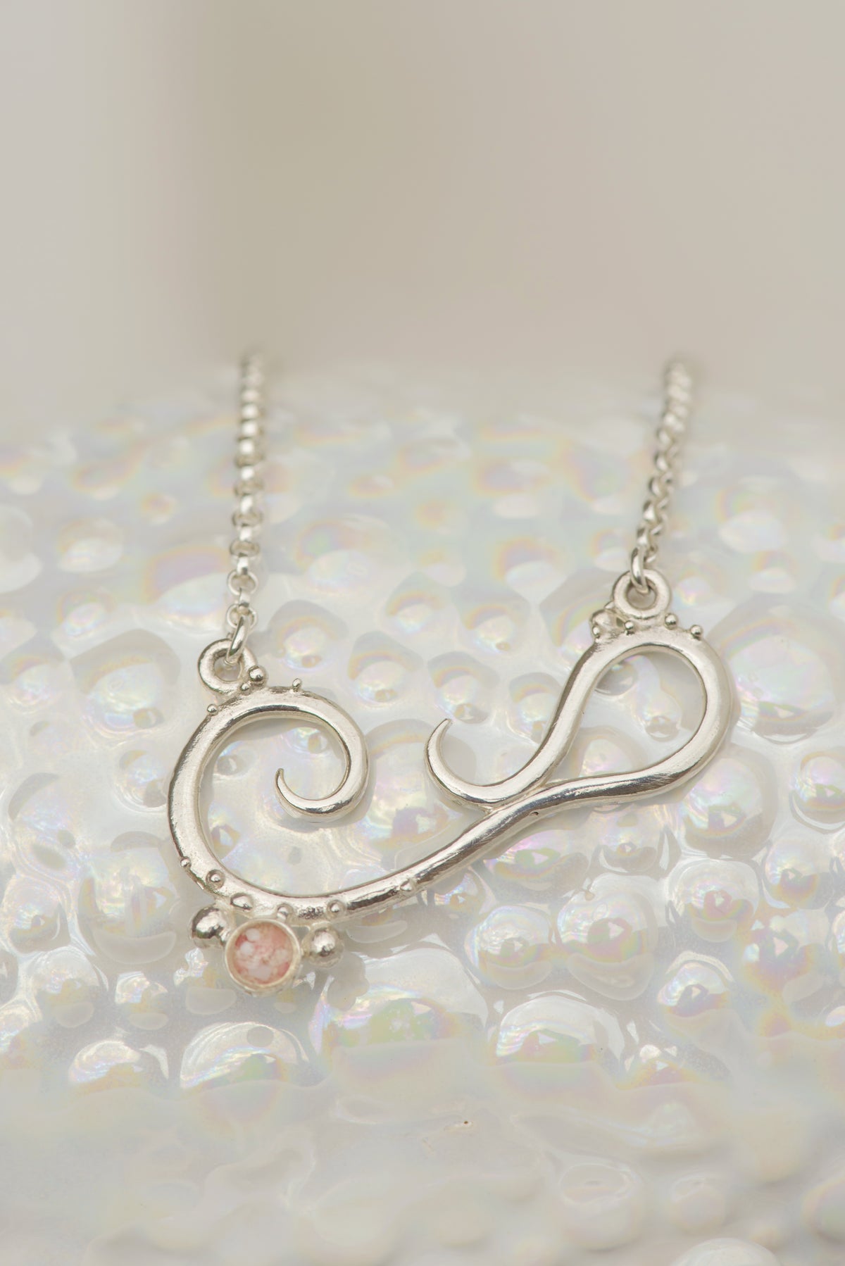 Bermuda ~ Medium Inline Necklace