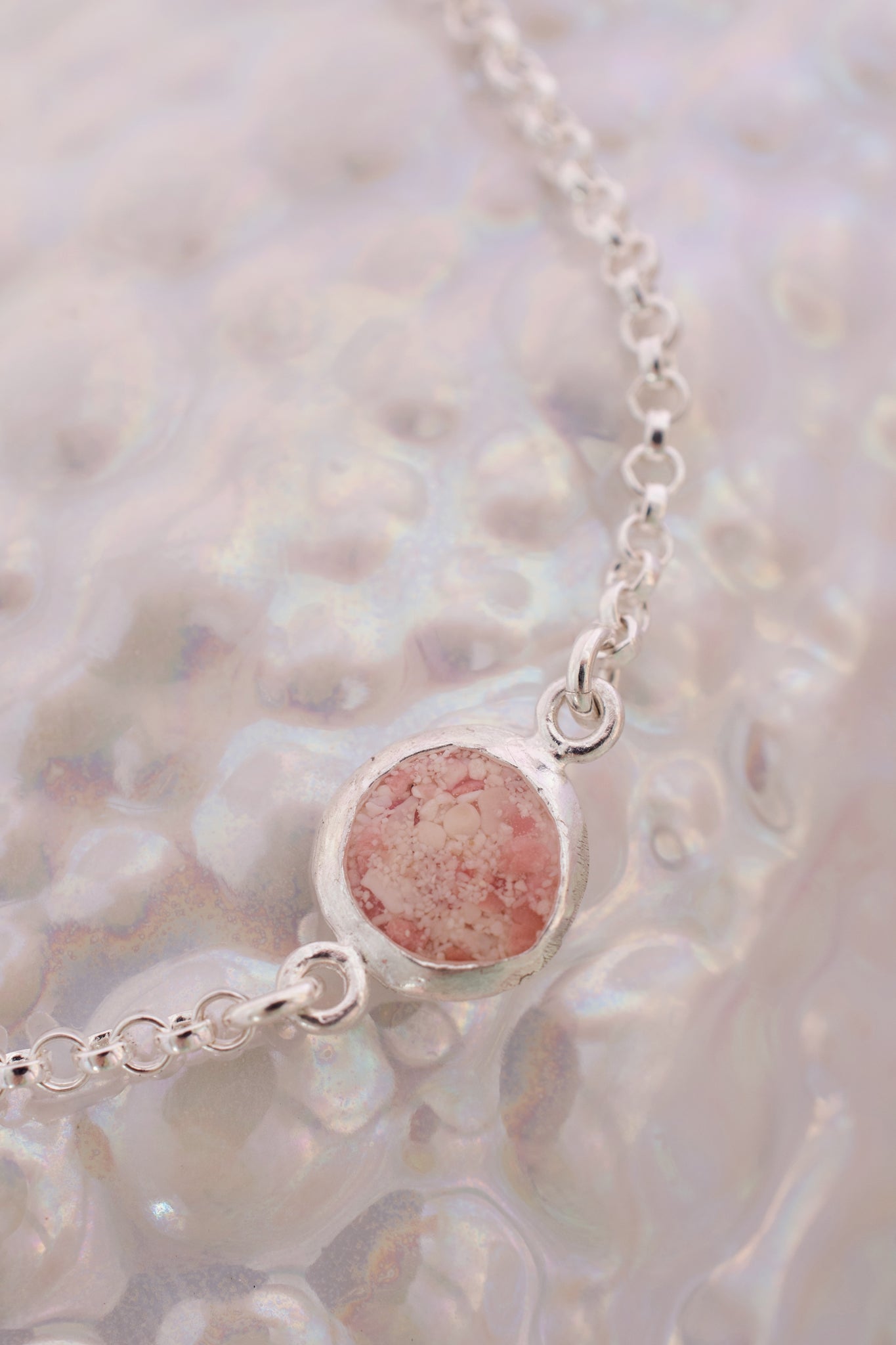 Splash ~ Circle (Medium) Inline Bracelet