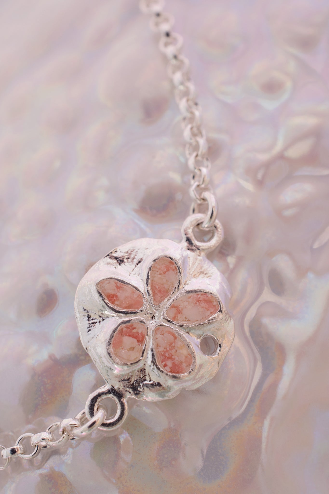 Friends ~ Sand Dollar (Small) Inline Bracelet