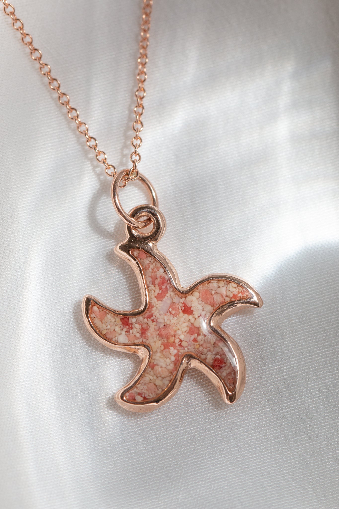 Friends ~ Starfish (Medium) Pendant in Gold