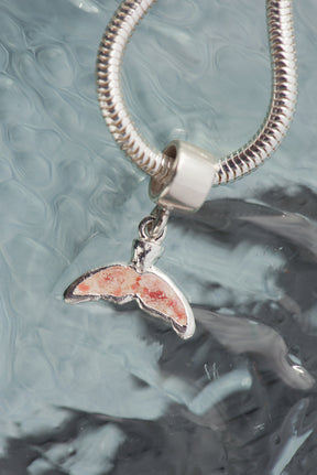 Friends ~ Fluke Charm