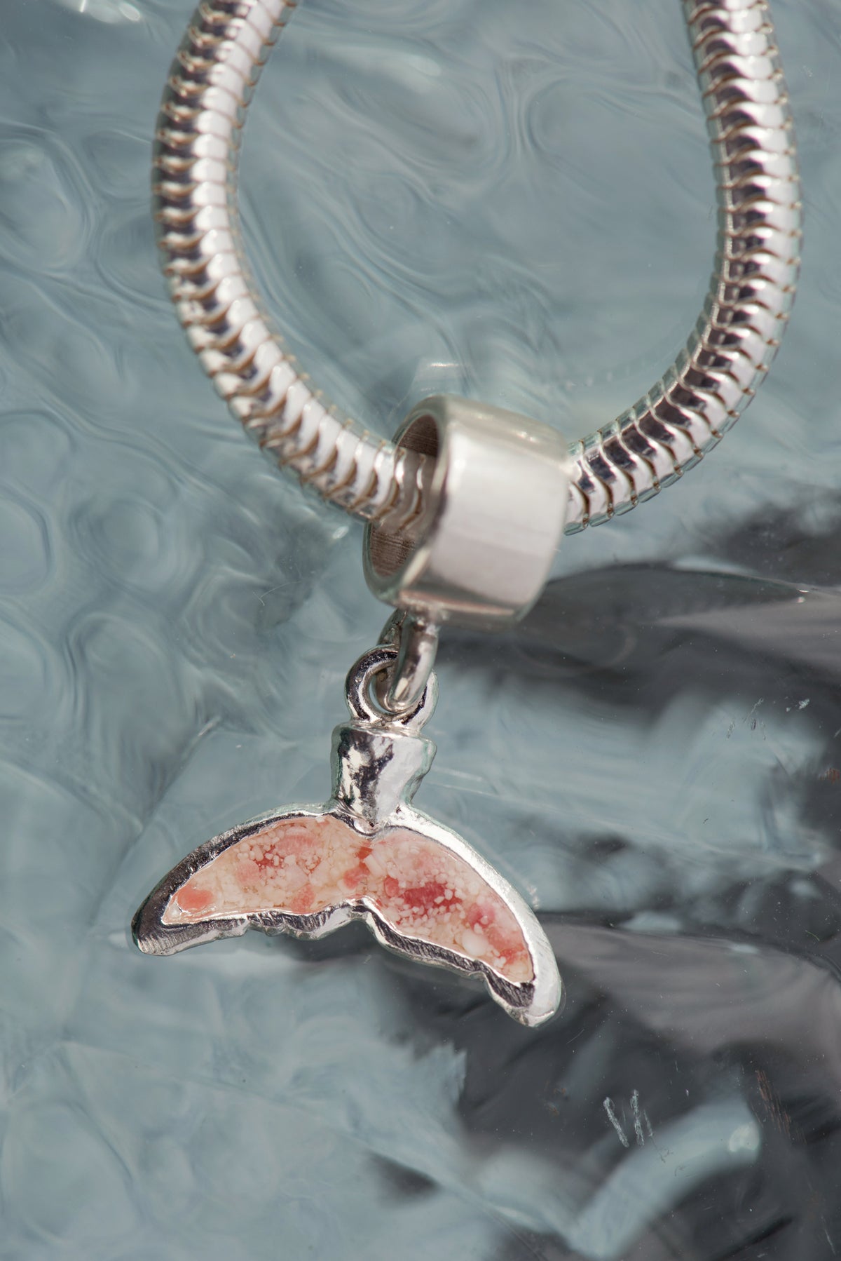 Friends ~ Fluke Charm