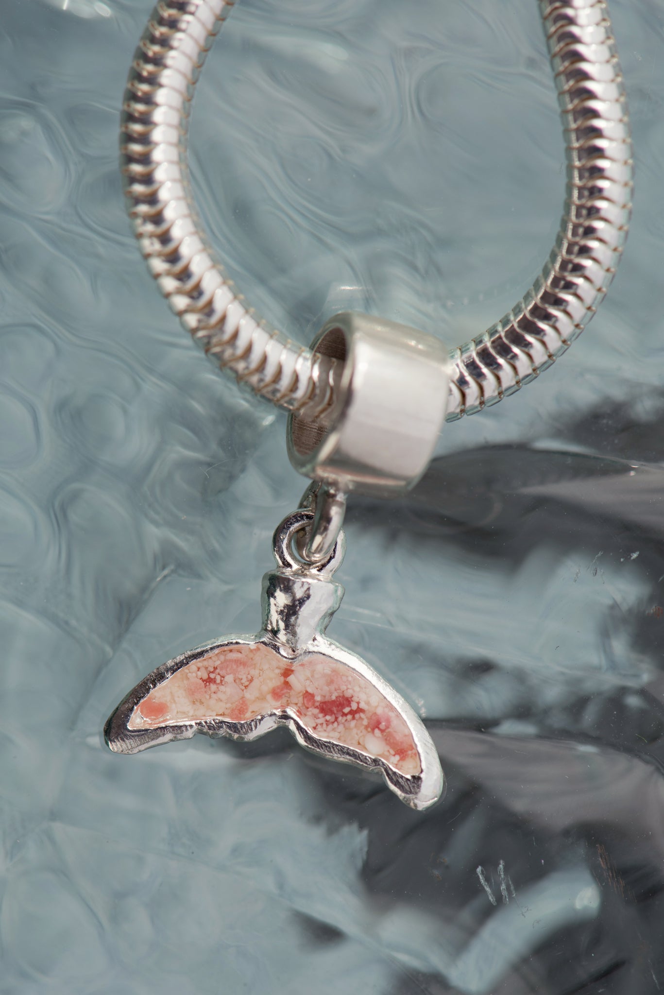 Friends ~ Fluke Charm