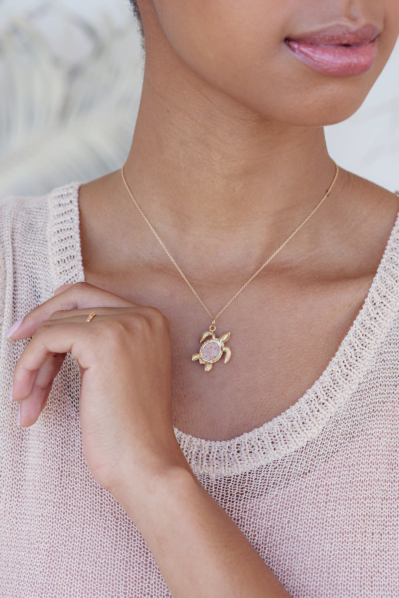 Friends ~ Turtle (Medium) Pendant in Gold